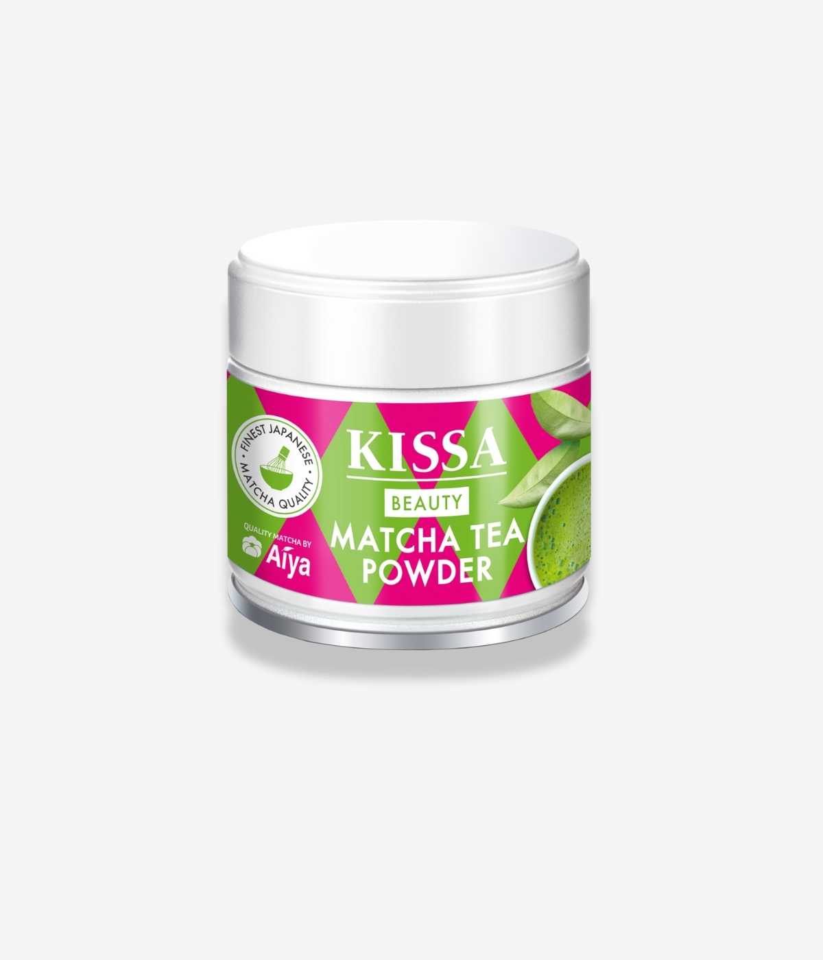 KISSA Matcha Beauty – Premium-Matcha in eleganter rosa Verpackung vor neutralem Hintergrund