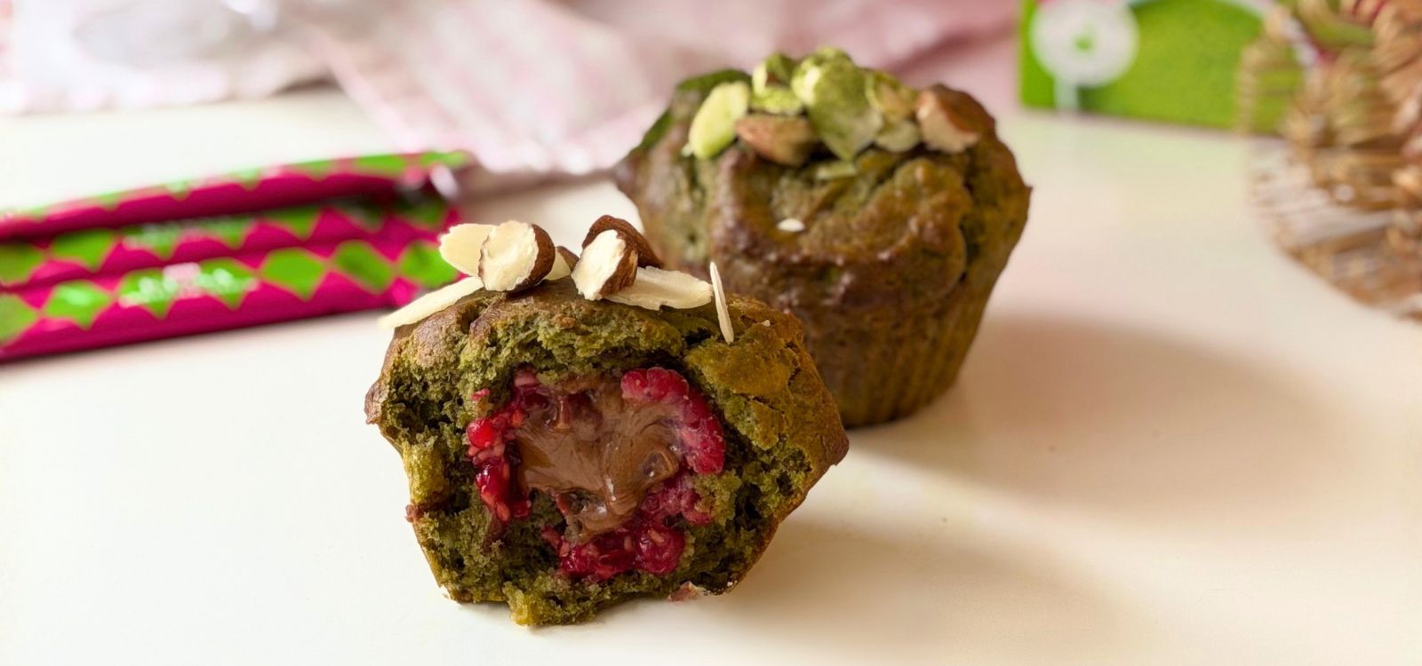 Himbeer Matcha Muffins