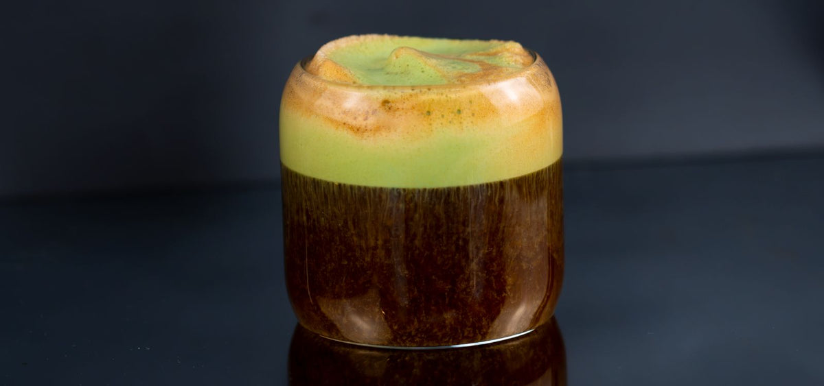 Coconut Coffee mit Vanilla Matcha Foam